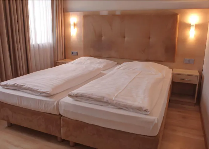 Am Kurfuerstenplatz - Messe Hotel