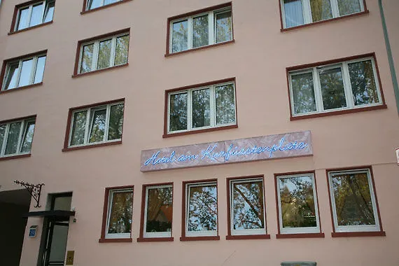 Am Kurfuerstenplatz - Messe Hotel 3*