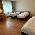 Hotel Am Kurfuerstenplatz - Messe 3*