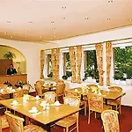 Hotel Am Kurfuerstenplatz - Messe 3*