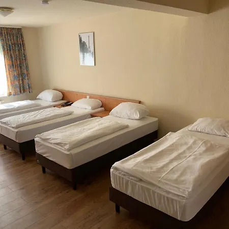 Am Kurfuerstenplatz - Messe 3*