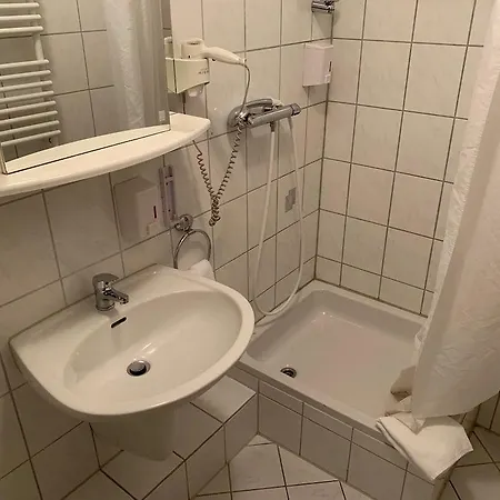 Am Kurfuerstenplatz - Messe Hotel