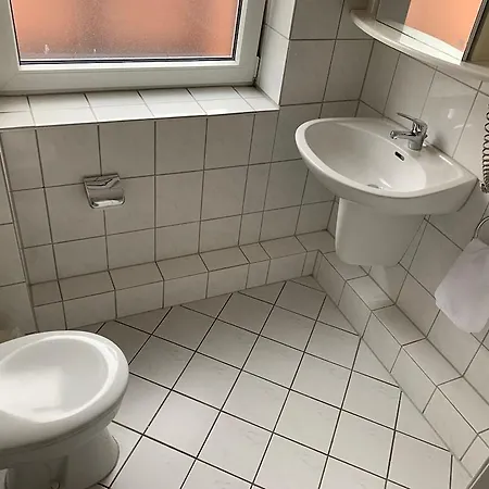 Am Kurfuerstenplatz - Messe 3*