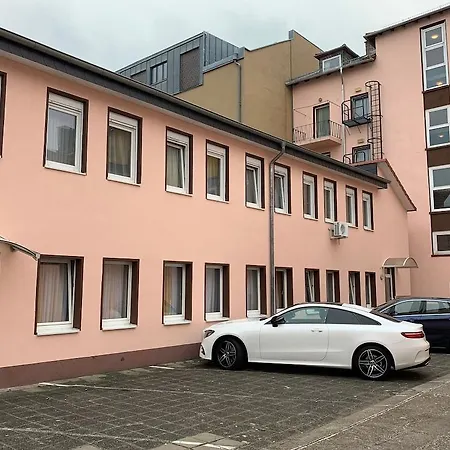 Am Kurfuerstenplatz - Messe Hotel