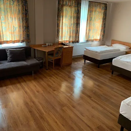 Am Kurfuerstenplatz - Messe 호텔