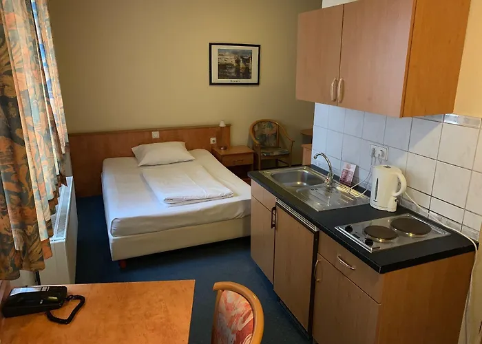 Hotel Am Kurfuerstenplatz - Messe Frankfurt nad Menem