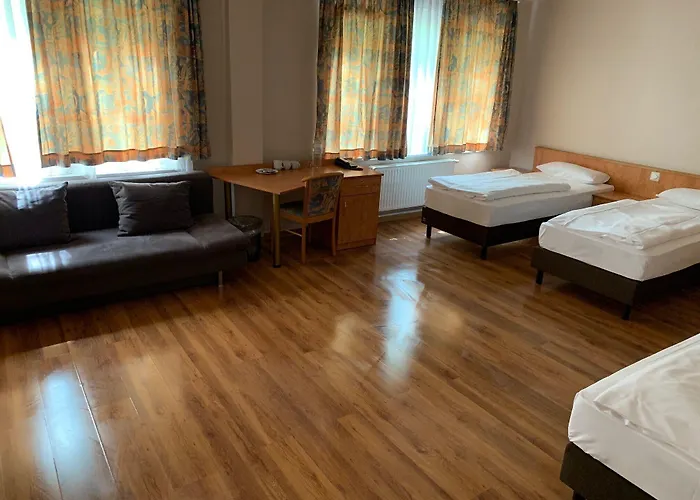 Am Kurfürstenplatz - Messe Hotel