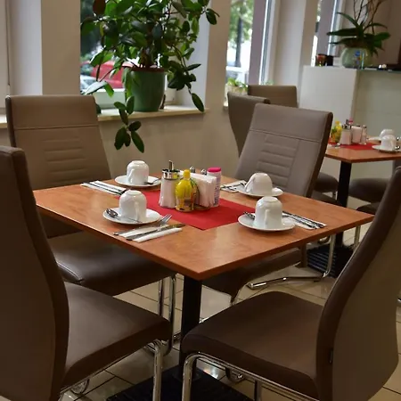 Am Kurfuerstenplatz - Messe 酒店 3*