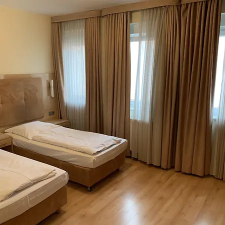 Hotell Am Kurfuerstenplatz - Messe Frankfurt am Main