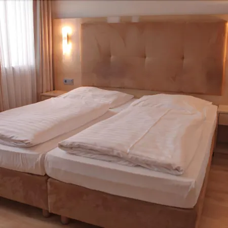 Am Kurfuerstenplatz - Messe 酒店