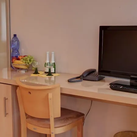 Am Kurfuerstenplatz - Messe 3*