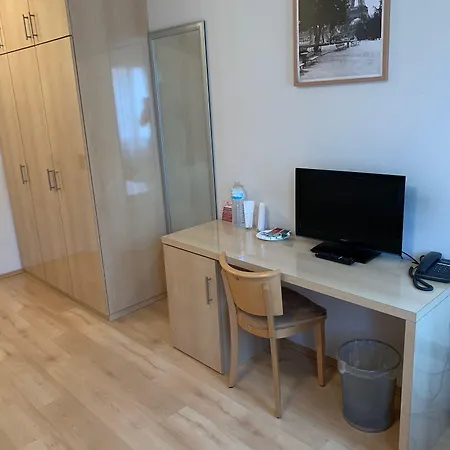 酒店 Am Kurfuerstenplatz - Messe