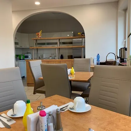 酒店 Am Kurfuerstenplatz - Messe 美因河畔法兰克福