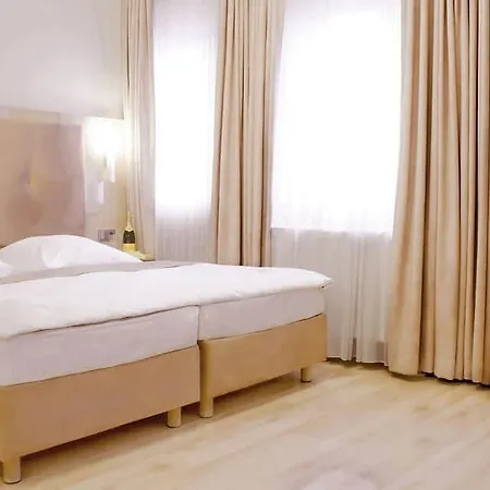 Am Kurfuerstenplatz - Messe