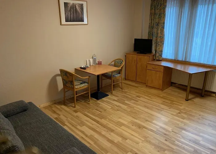 Hotel Am Kurfuerstenplatz - Messe Frankfurt nad Menem